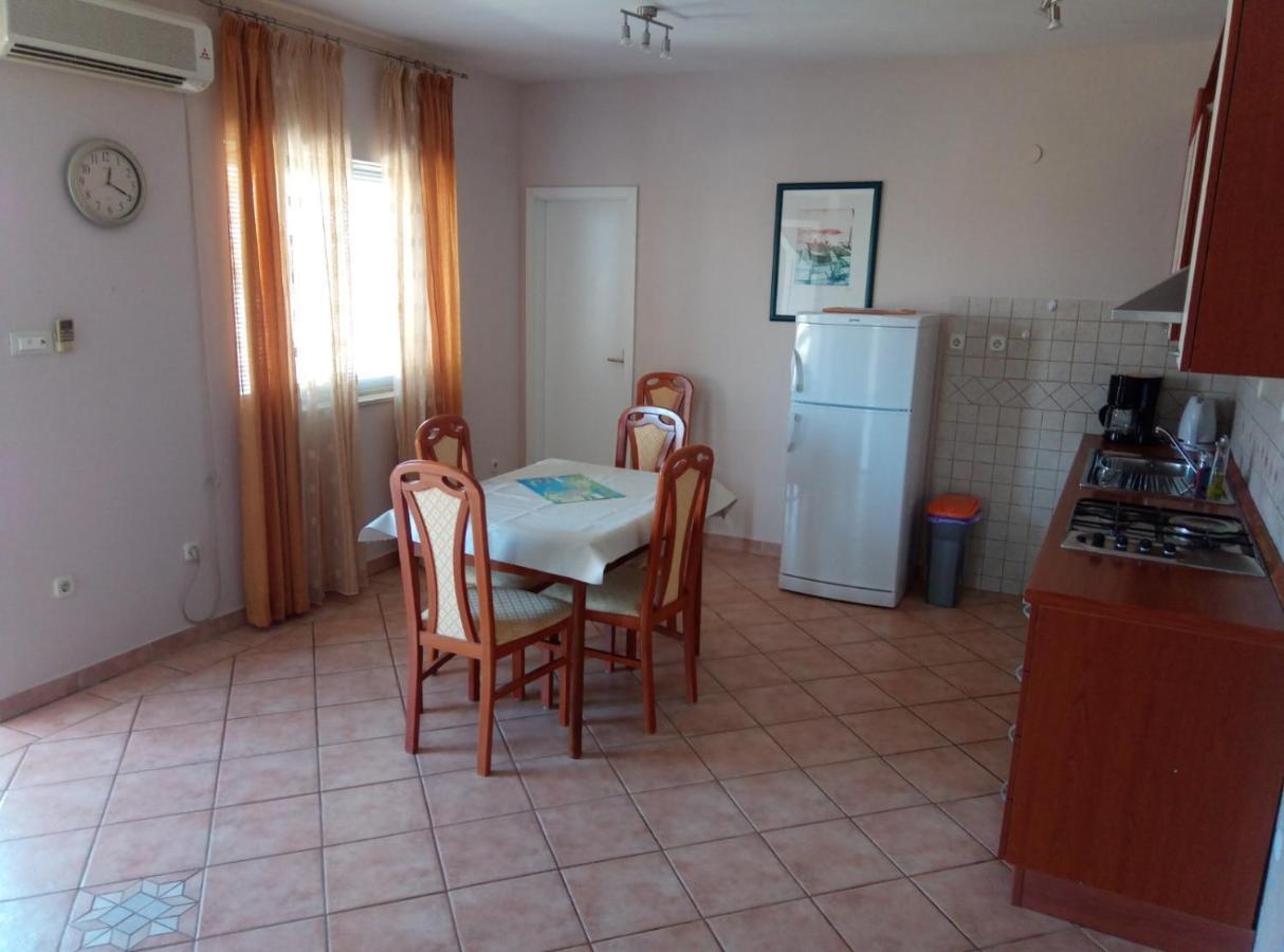 Apartman Laura *